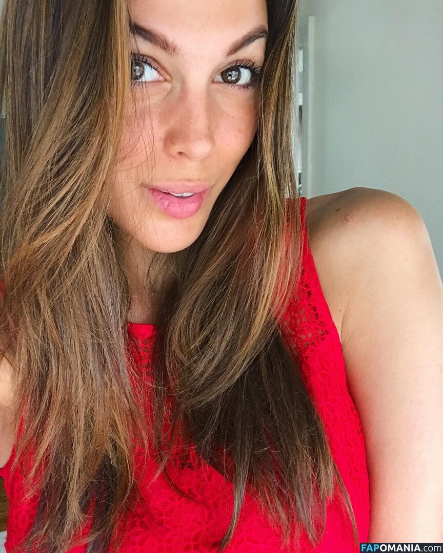 Iris Mittenaere / irismittenaere / summerxiris Naken OnlyFans  Läckta Foto #3