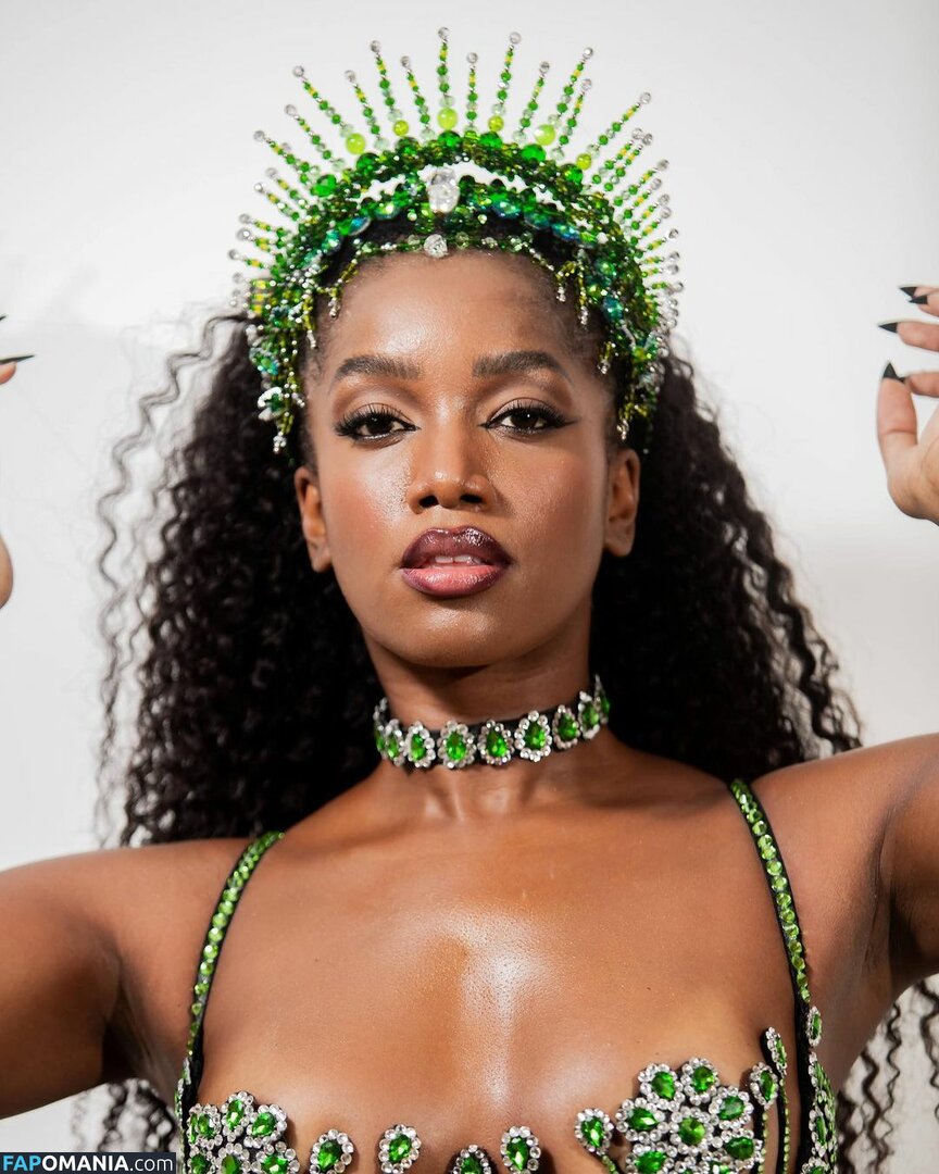 IZA / bbyiza Naken OnlyFans  Läckta Foto #15