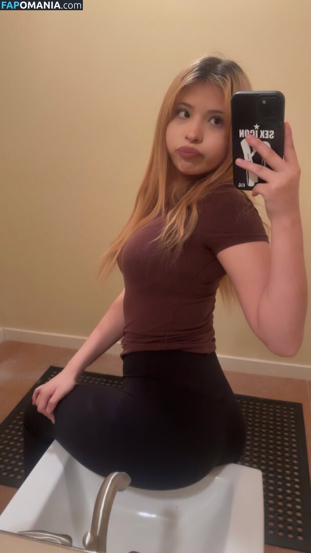 Izzy Rivas / imlizarey / izz1.r Naken OnlyFans  Läckta Foto #6