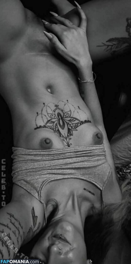 J_koerty / lyraa_xx Naken OnlyFans  Läckta Foto #1