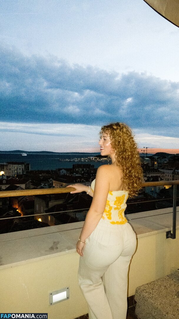 Jacindatravels_ / peachycaro Naken OnlyFans  Läckta Foto #11
