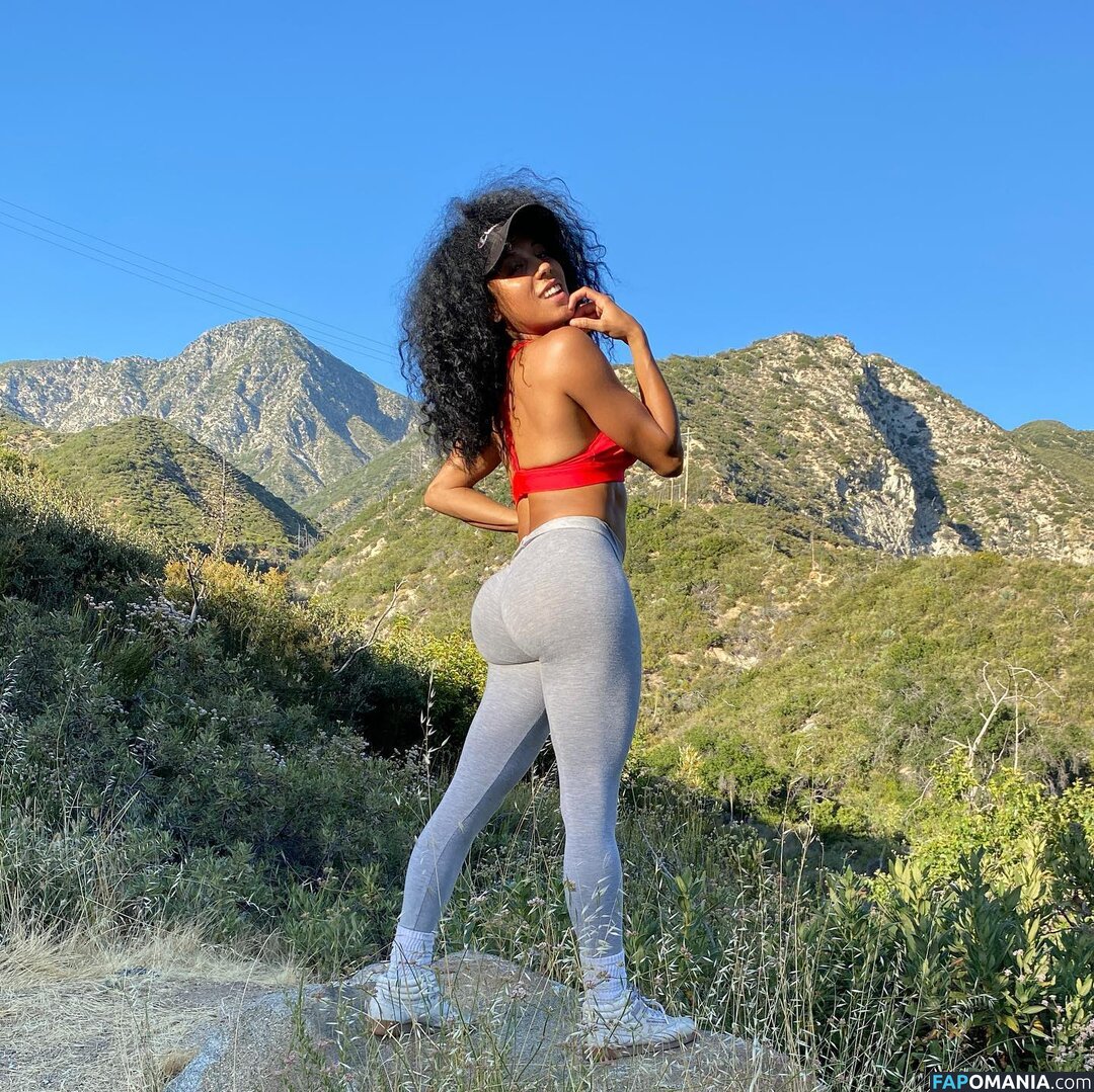 Jenn Morel / jennmorel / jennmorelflow Naken OnlyFans  Läckta Foto #1