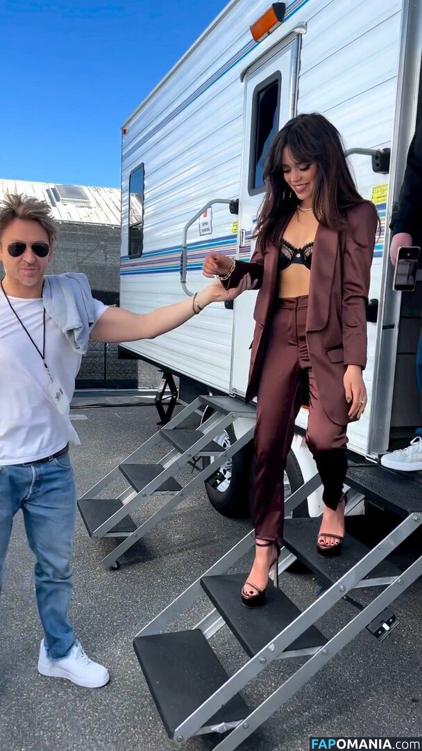 Jenna Ortega / Page / jennaortega Naken OnlyFans  Läckta Foto #376