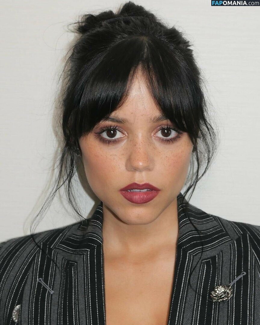 Jenna Ortega / Page / jennaortega Naken OnlyFans  Läckta Foto #1406