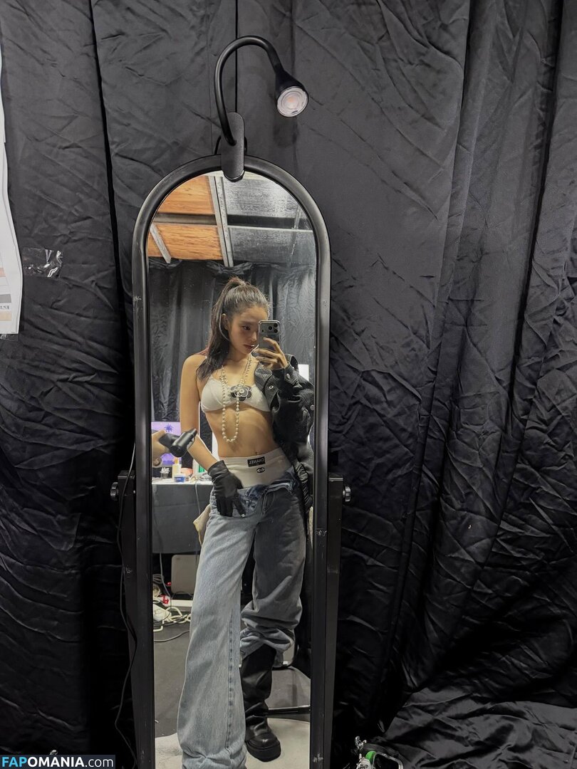 Blackpink / Jennie | BLΛƆKPIИK / jennierubyjane / sheflieshigh Naken OnlyFans  Läckta Foto #464