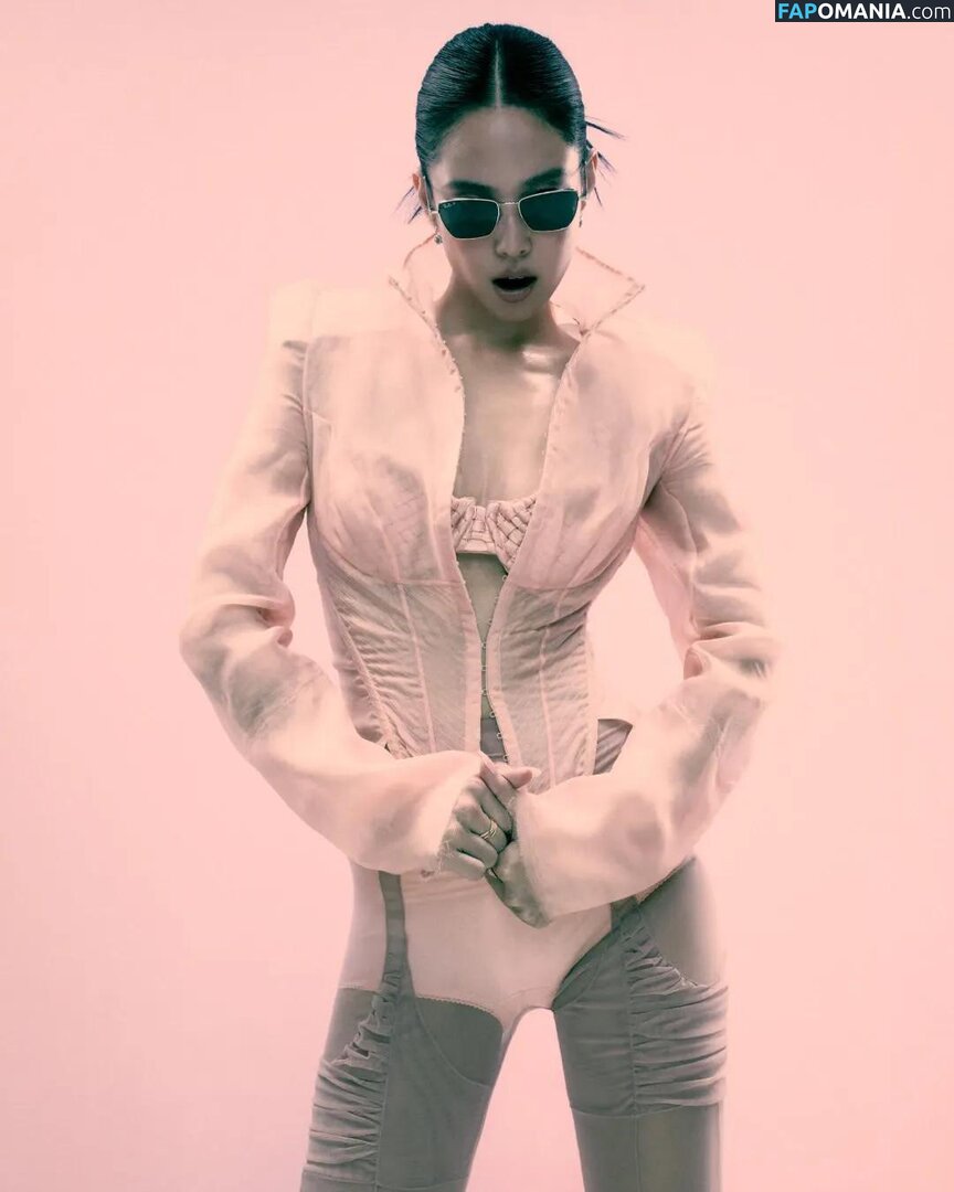 Blackpink / Jennie | BLΛƆKPIИK / jennierubyjane / sheflieshigh Naken OnlyFans  Läckta Foto #511