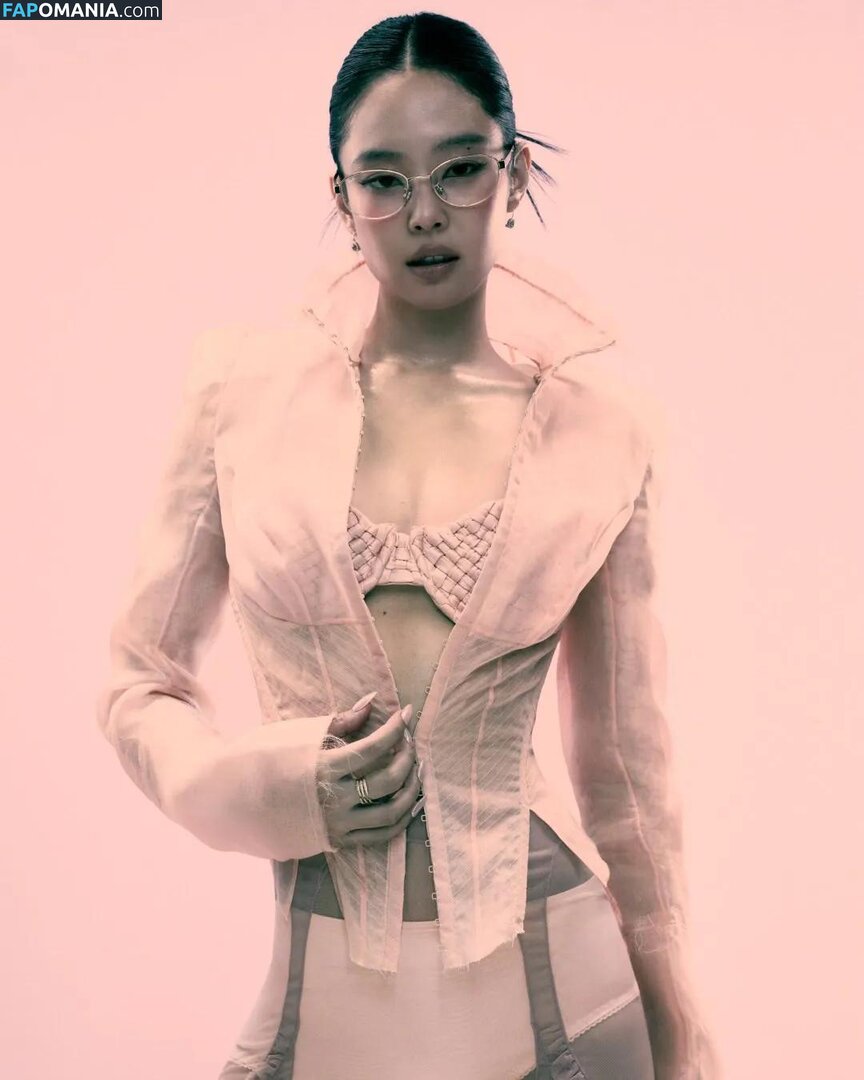 Blackpink / Jennie | BLΛƆKPIИK / jennierubyjane / sheflieshigh Naken OnlyFans  Läckta Foto #512