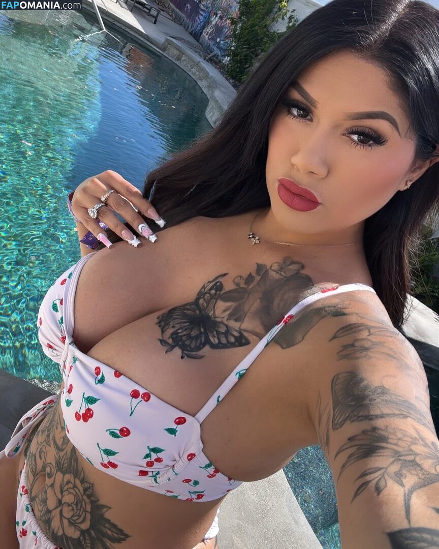 Jessica Elliott / Jessica Estrada / https: / jesslilyelliott / pinky_von_tease / pinkyvont Naken OnlyFans  Läckta Foto #2