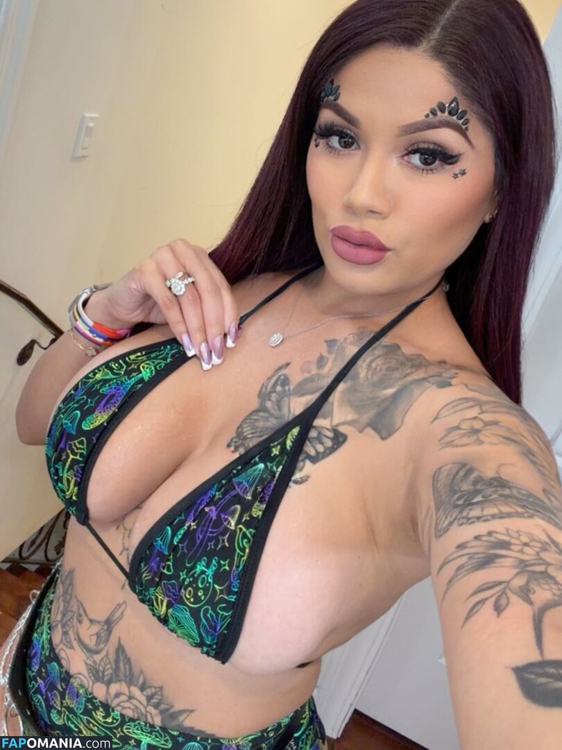 Jessica Elliott / Jessica Estrada / https: / jesslilyelliott / pinky_von_tease / pinkyvont Naken OnlyFans  Läckta Foto #10