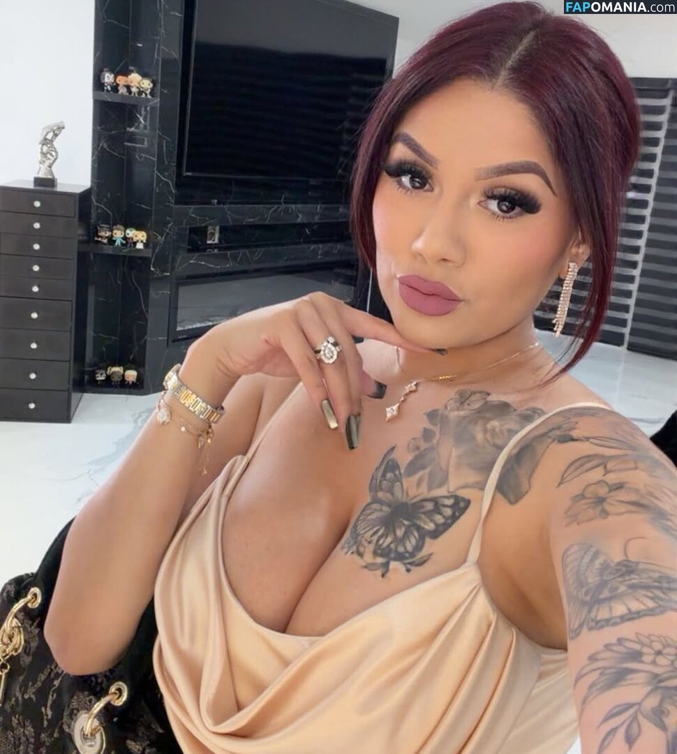Jessica Elliott / Jessica Estrada / https: / jesslilyelliott / pinky_von_tease / pinkyvont Naken OnlyFans  Läckta Foto #13