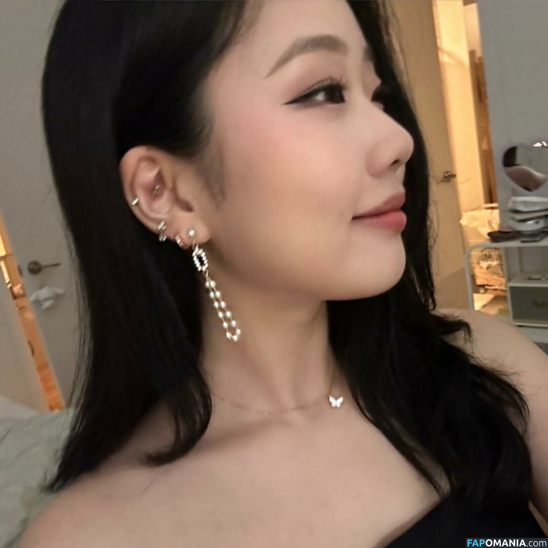 AGirlAndAGame / Jessica / h.yojeong / jessicahkim / jessicanigri Naken OnlyFans  Läckta Foto #4