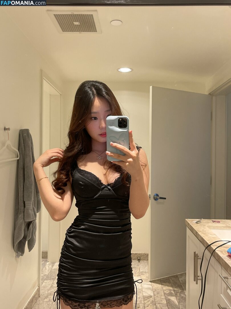 AGirlAndAGame / Jessica / h.yojeong / jessicahkim / jessicanigri Naken OnlyFans  Läckta Foto #186