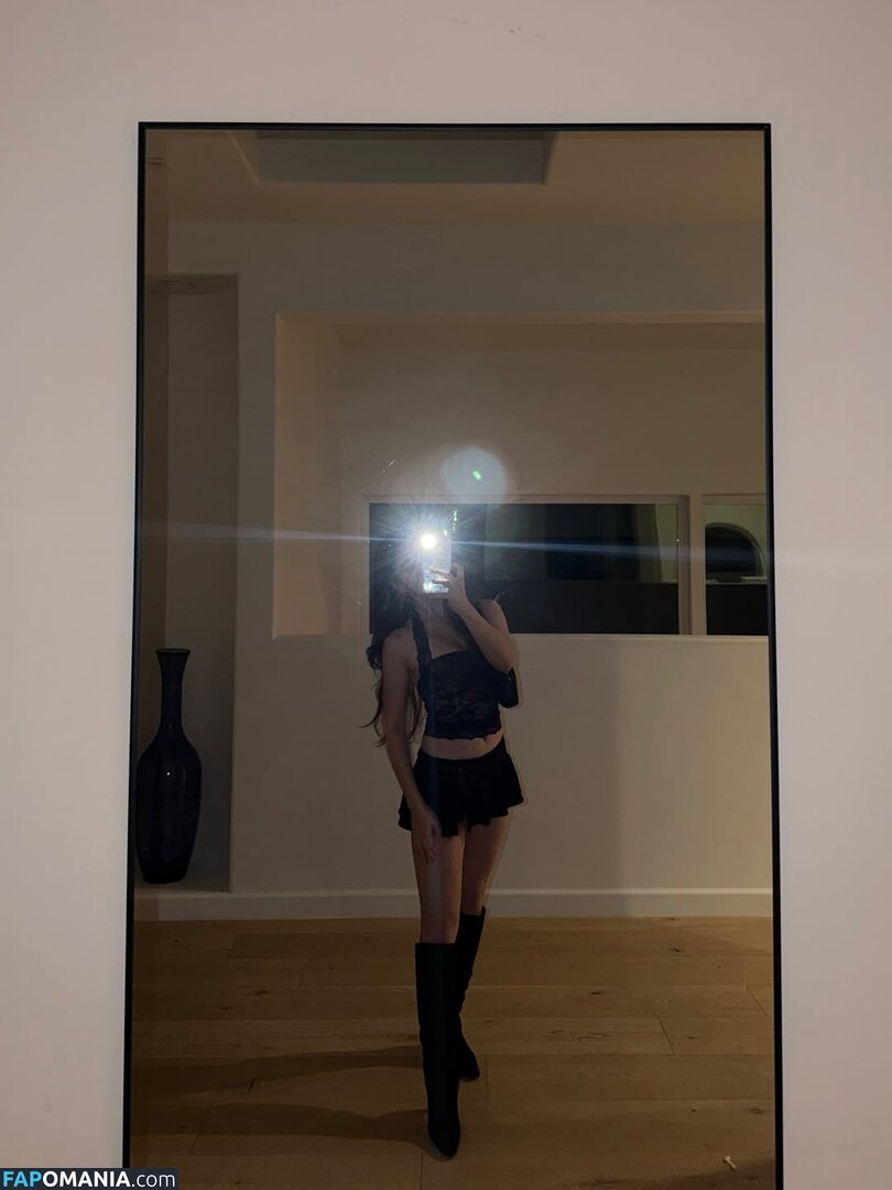 AGirlAndAGame / Jessica / jessicahkim / jessicanigri / kaburbank Naken OnlyFans  Läckta Foto #960