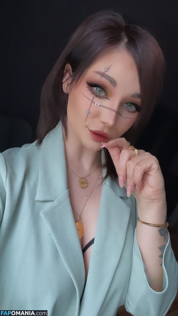 Joulischka Naken OnlyFans  Läckta Foto #4
