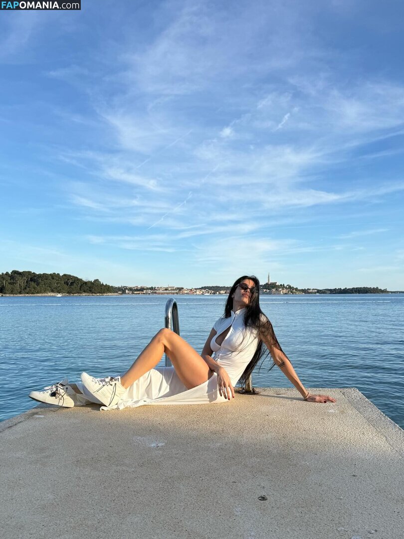 Jovana Djordjevic / callmelolita Naken OnlyFans  Läckta Foto #3