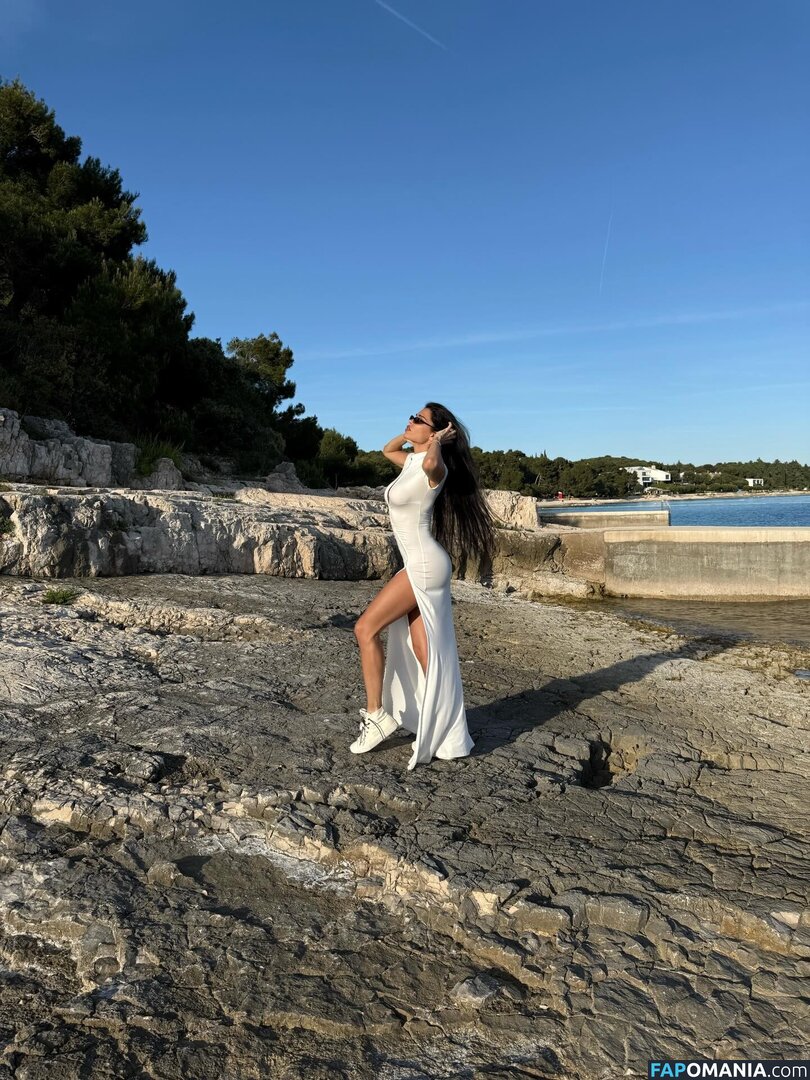 Jovana Djordjevic / callmelolita Naken OnlyFans  Läckta Foto #8