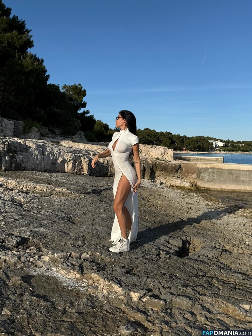 Jovana Djordjevic / callmelolita Naken OnlyFans  Läckta Foto #9