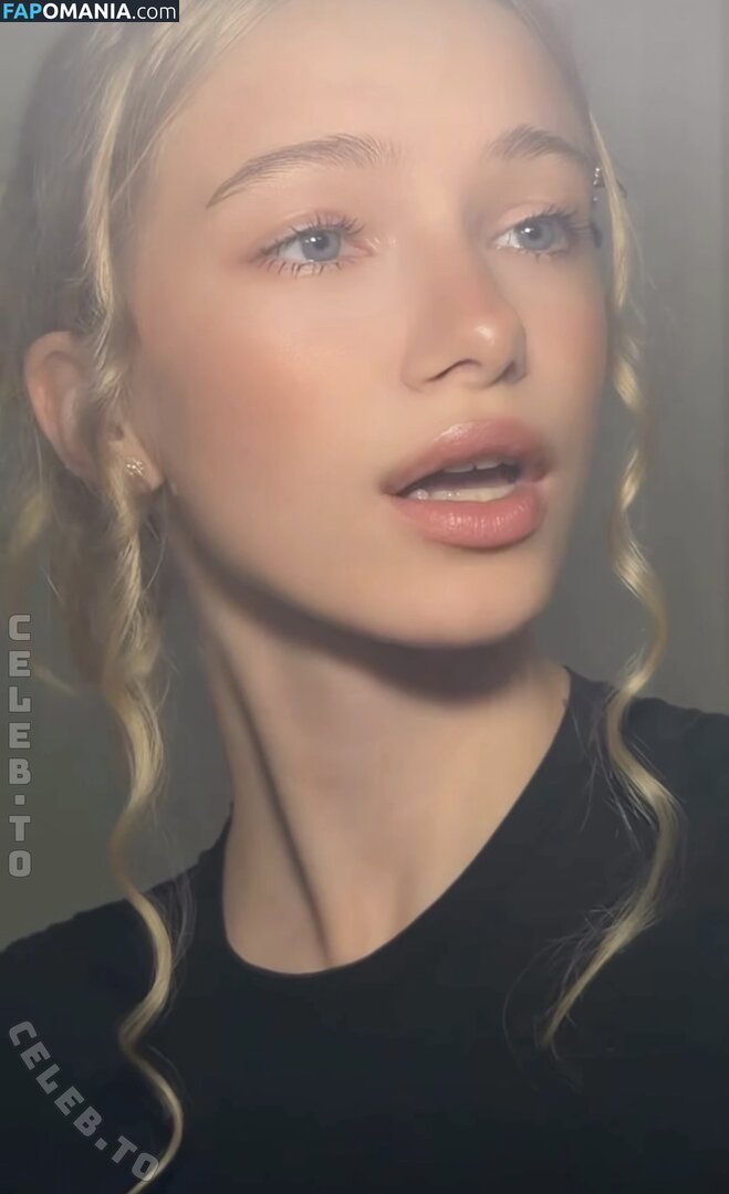 Juli Stellare / juli.stellare / juliana Naken OnlyFans  Läckta Foto #4