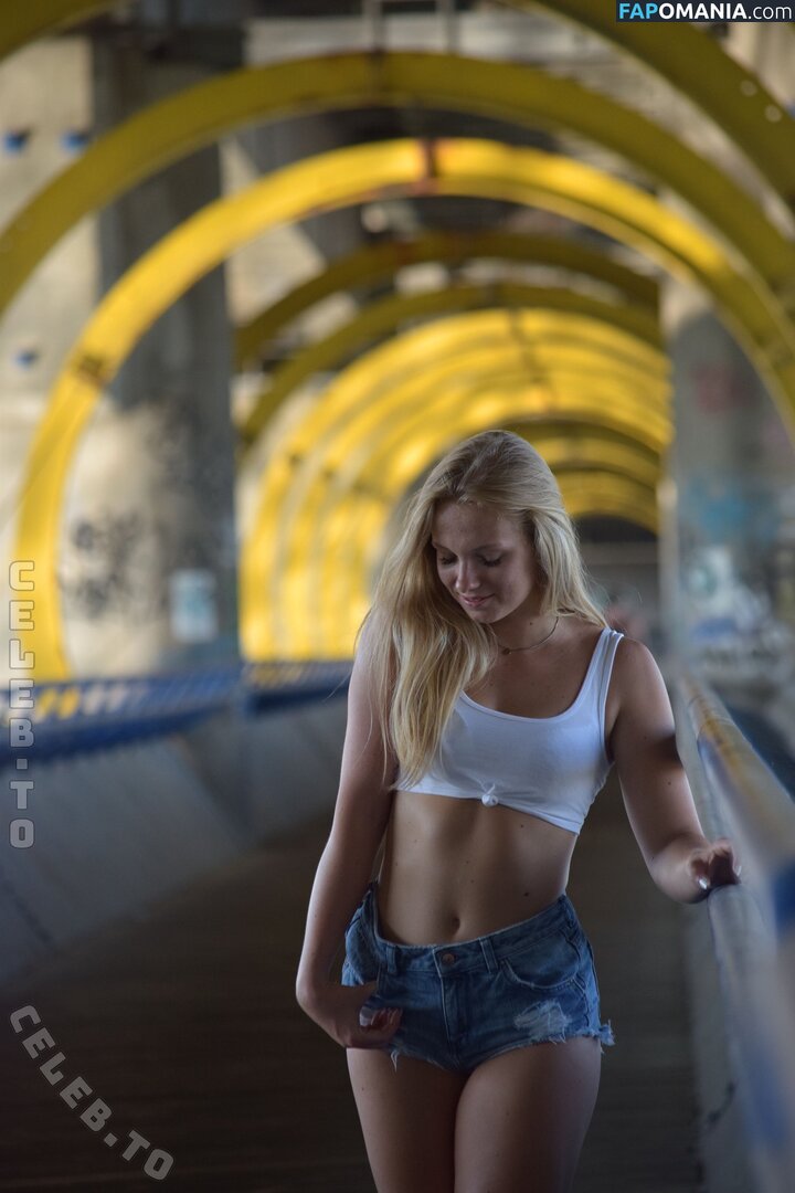 Julia Haas / julia__haas Naken OnlyFans  Läckta Foto #5