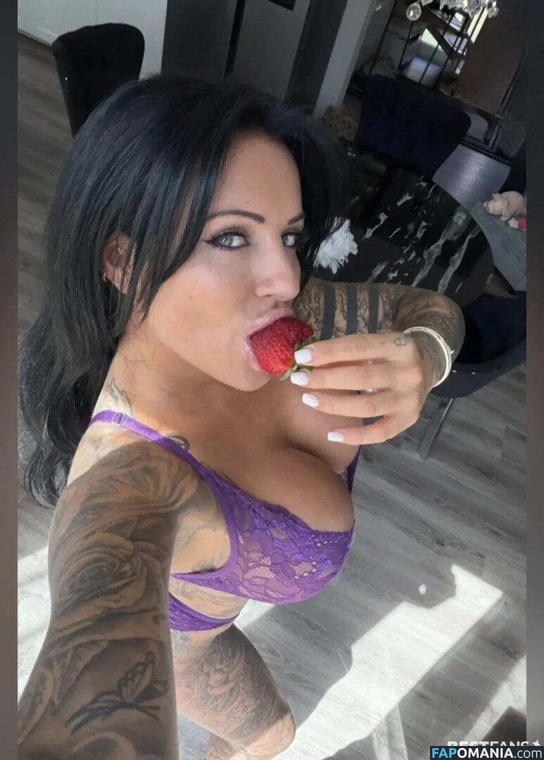 Julia Jasmin / followjuliajasmin Naken OnlyFans  Läckta Foto #6