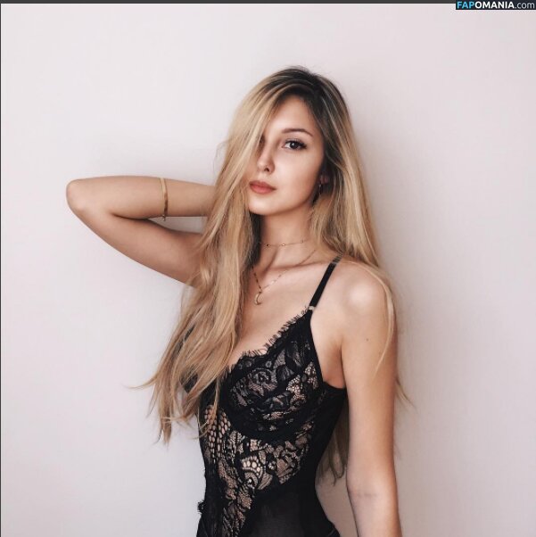 Julia Majch / Moonunyo / Shieru Naken OnlyFans  Läckta Foto #52