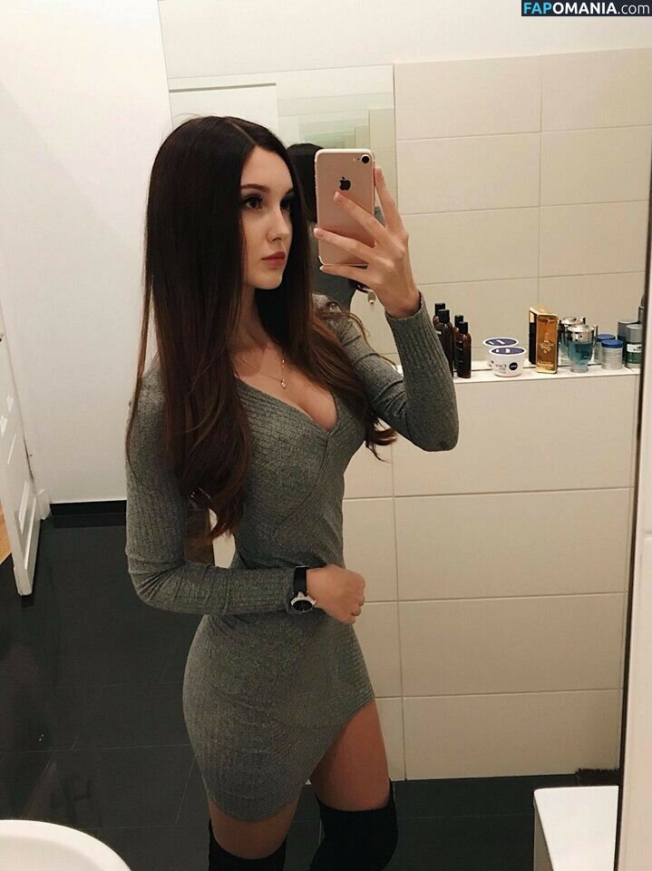 Julia Majch / Moonunyo / Shieru Naken OnlyFans  Läckta Foto #54