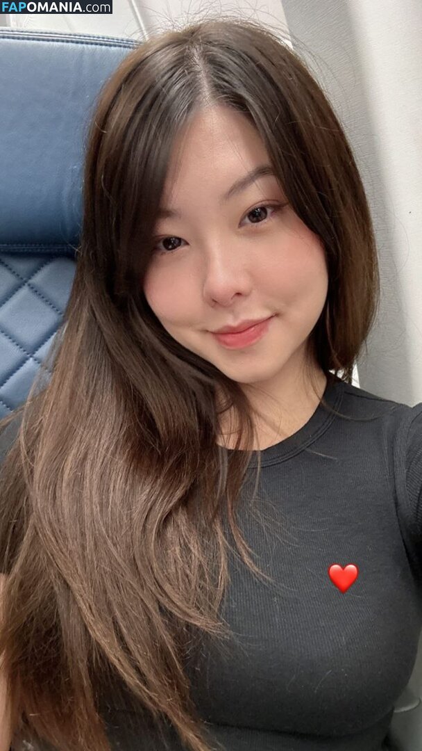 Júlia Nakamura / Mayumi / jumayumin1 Naken OnlyFans  Läckta Foto #2