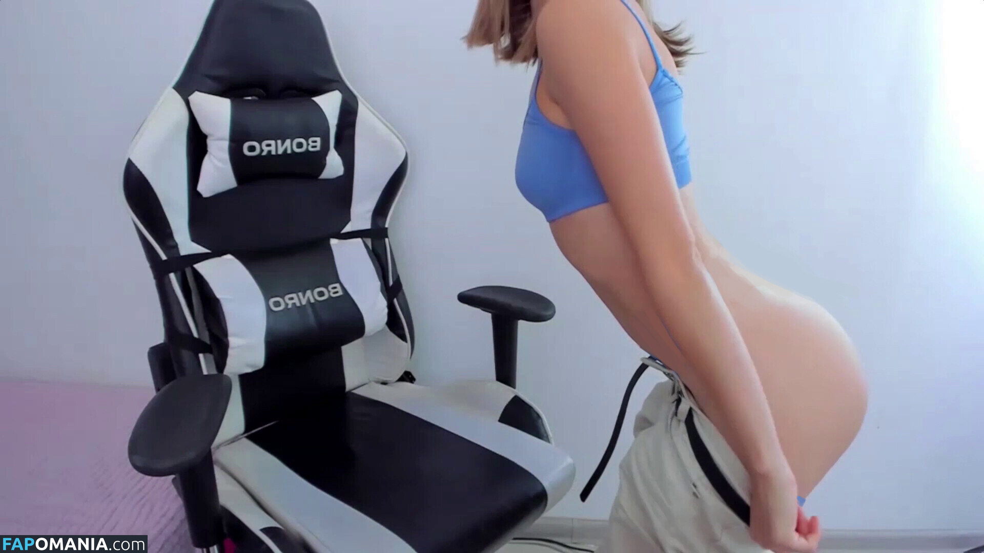 janicecarons / julia_dreams.co / juliadreamsi / juliawoodis / lisamerrins Naken OnlyFans  Läckta Foto #1