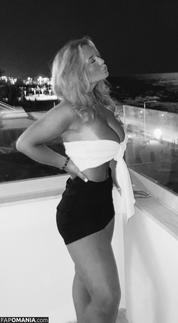 Julianne Larsen / larsen_julianne Naken OnlyFans  Läckta Foto #8