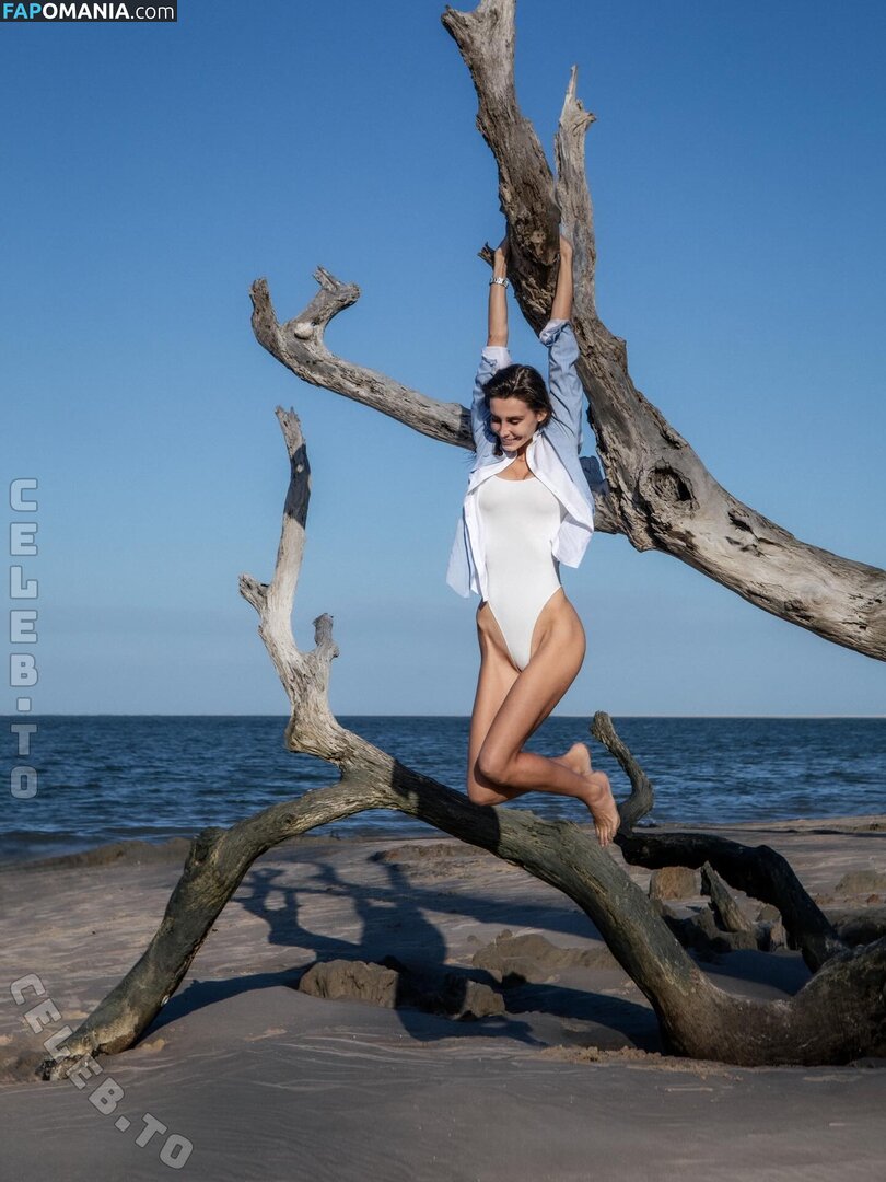 Julianne Steege / julianne.steege Naken OnlyFans  Läckta Foto #5