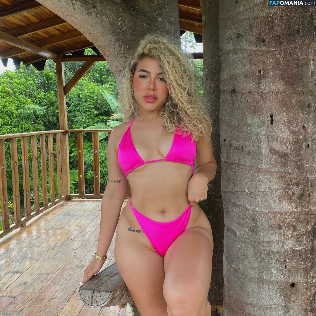 Julie Martinez / julia4444 / julimartinez_111 Naken OnlyFans  Läckta Foto #2