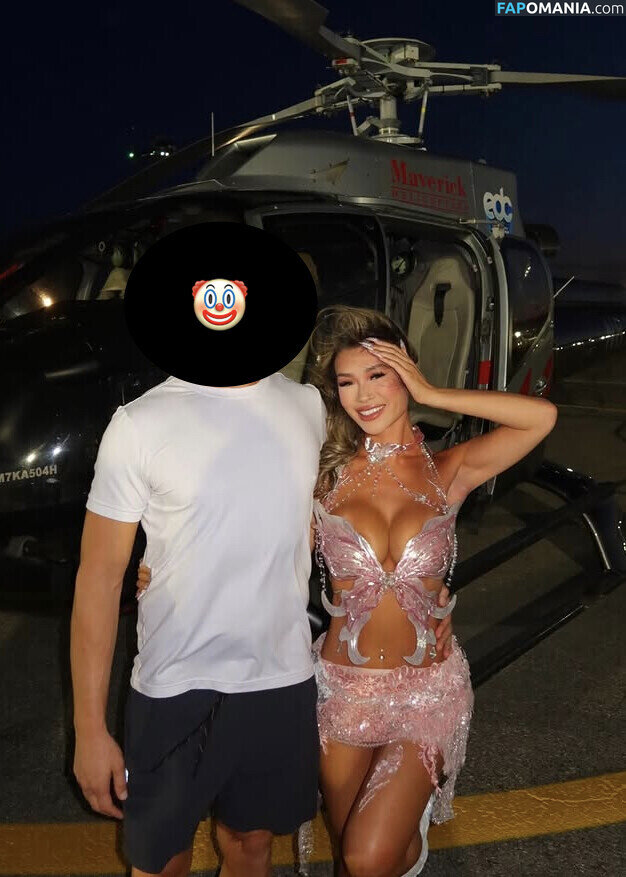 Julieeepham Naken OnlyFans  Läckta Foto #8
