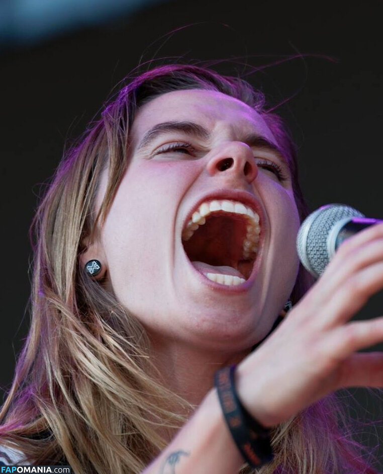 Julien Baker / julienrbaker Naken OnlyFans  Läckta Foto #6