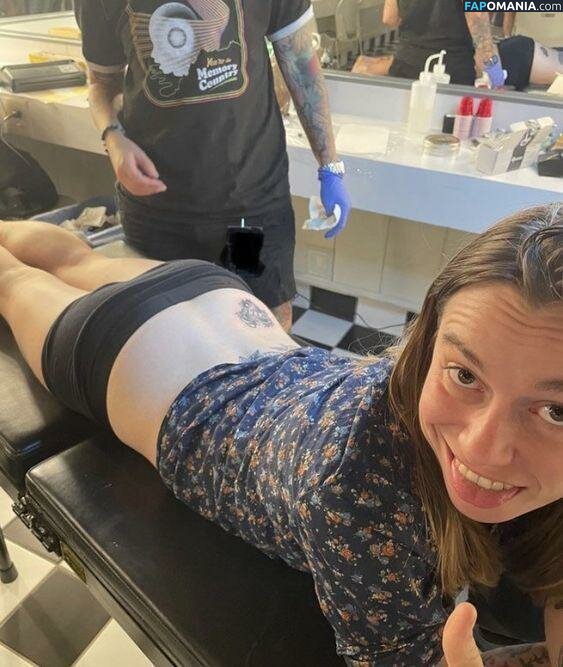 Julien Baker / julienrbaker Naken OnlyFans  Läckta Foto #7