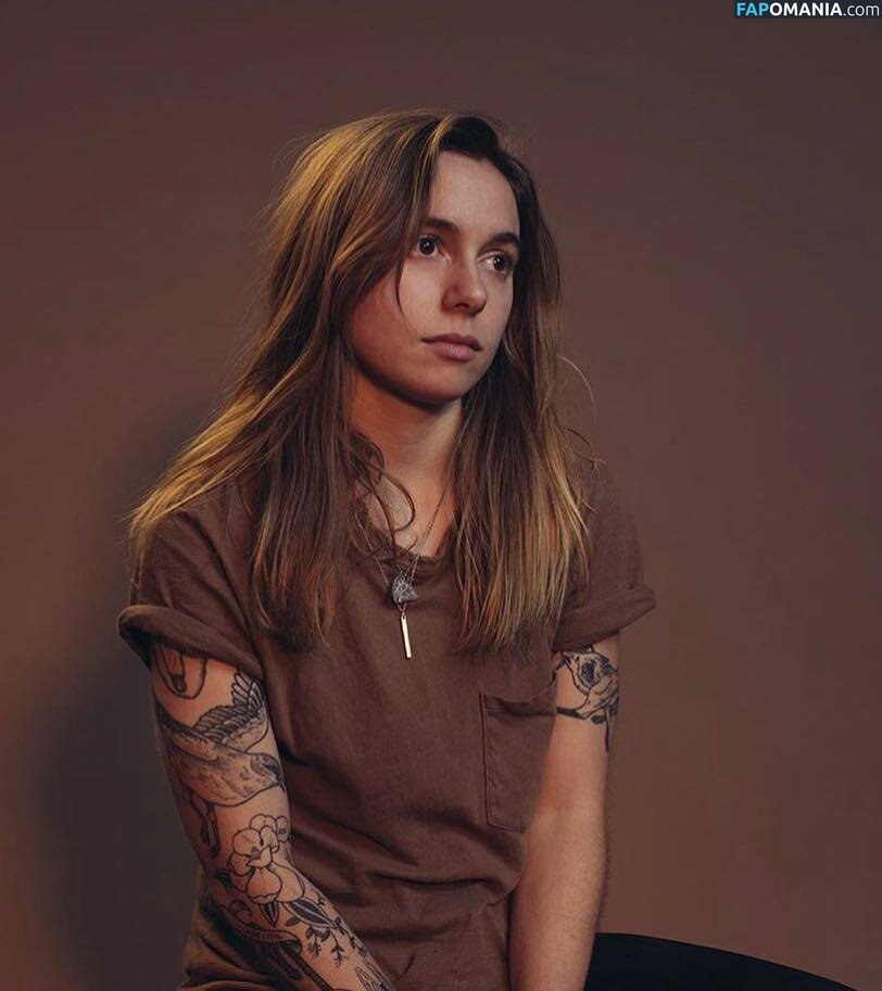 Julien Baker / julienrbaker Naken OnlyFans  Läckta Foto #24