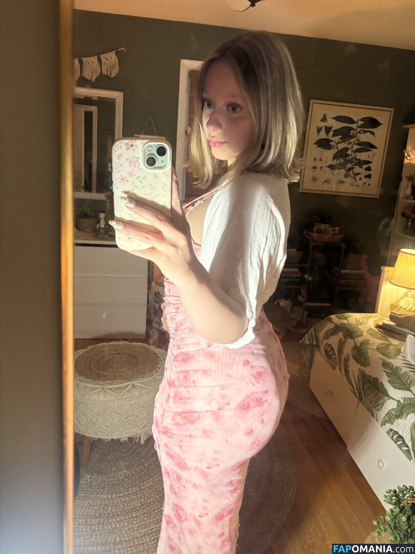 https: / juls.meow Naken OnlyFans  Läckta Foto #1