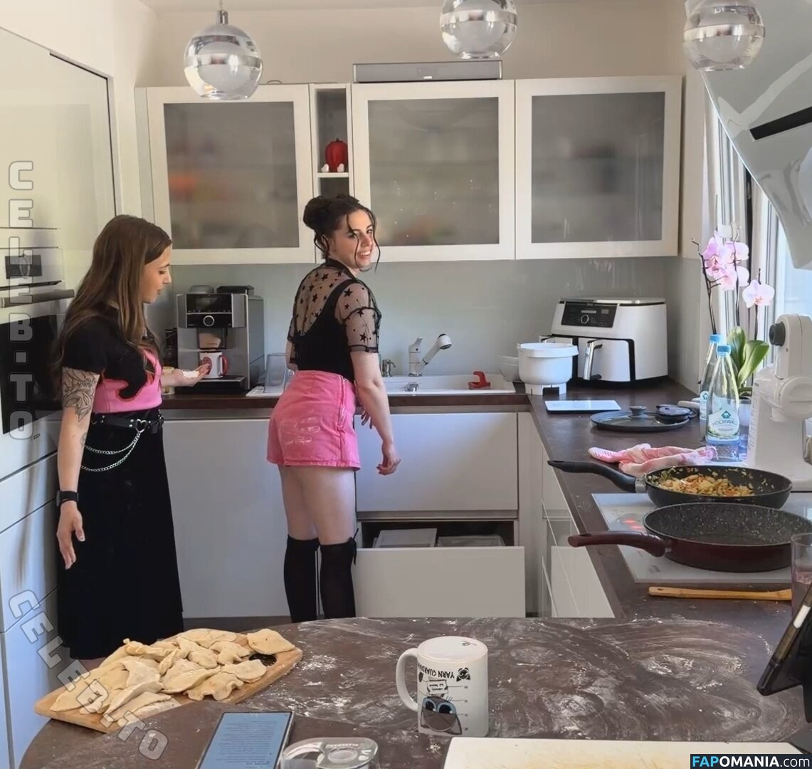 Junicats / juni.cats Naken OnlyFans  Läckta Foto #2