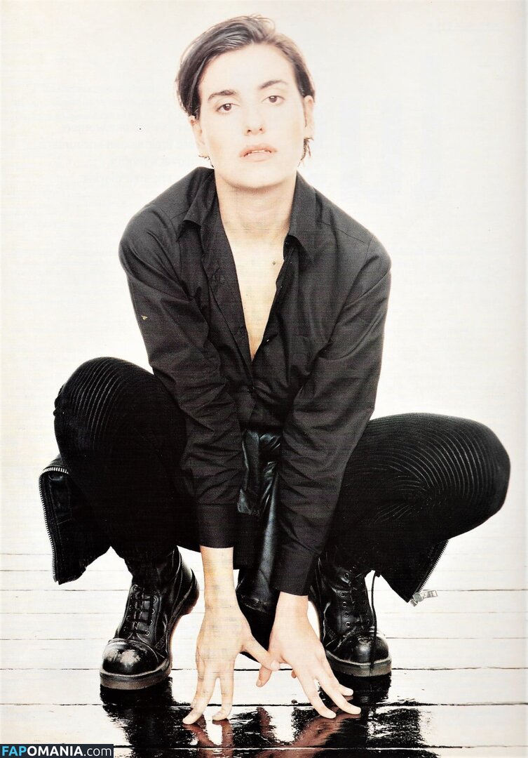 Justine Frischmann Naken OnlyFans  Läckta Foto #2