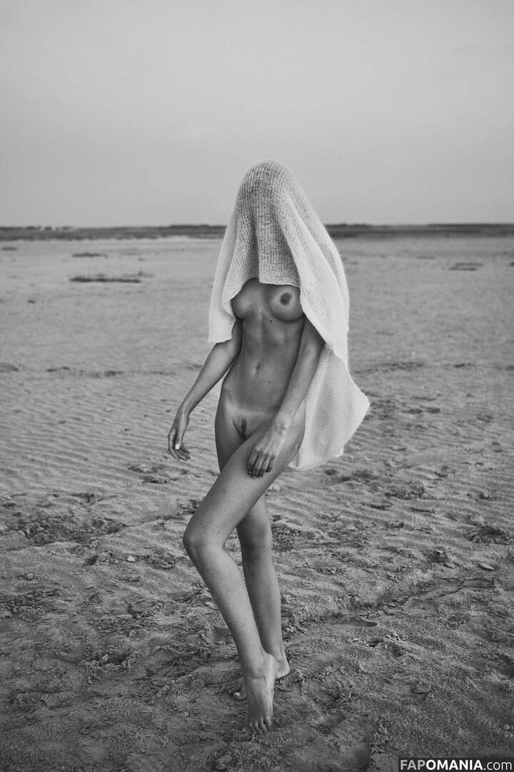 Justine Nicolas / https: / justineNicolas6 / justinenikolaiev Naken OnlyFans  Läckta Foto #8