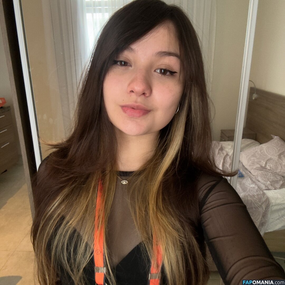 juudtk / juukls Júlia Beatriz Naken OnlyFans  Läckta Foto #137