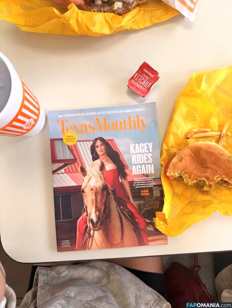 Kacey Musgraves / heavenlyyhazel / spaceykacey Naken OnlyFans  Läckta Foto #17