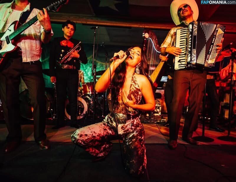 Kacey Musgraves / heavenlyyhazel / spaceykacey Naken OnlyFans  Läckta Foto #33