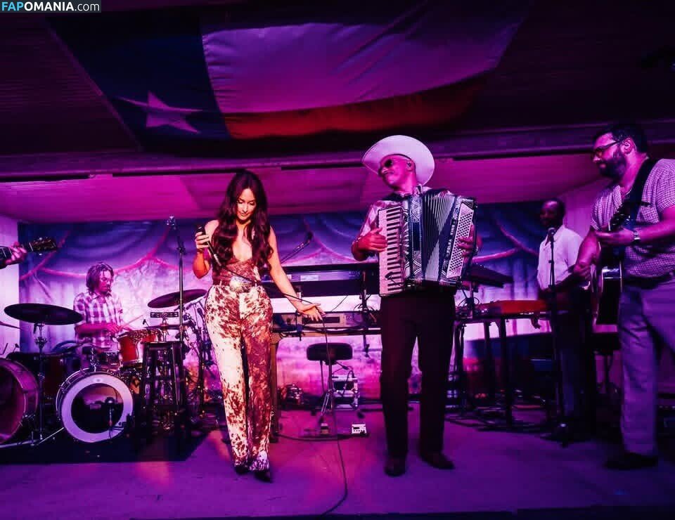 Kacey Musgraves / heavenlyyhazel / spaceykacey Naken OnlyFans  Läckta Foto #35