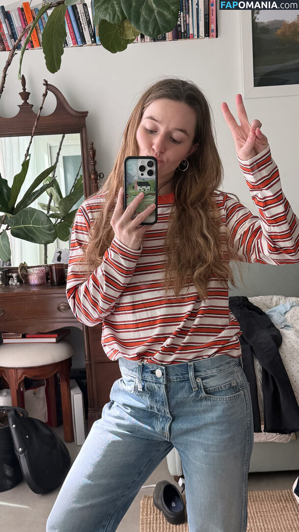 Kaitlyn Dever / KaitlynDever Naken OnlyFans  Läckta Foto #208