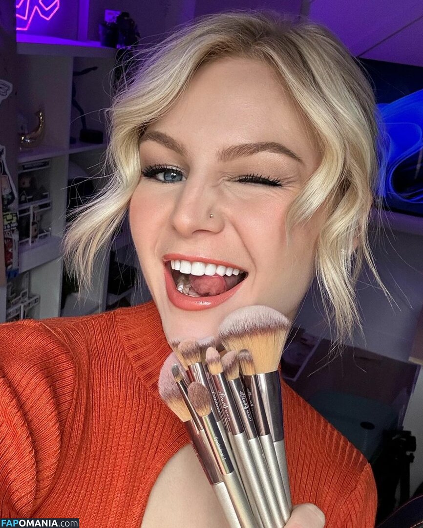 KallMeKris / kriscollins Naken OnlyFans  Läckta Foto #282