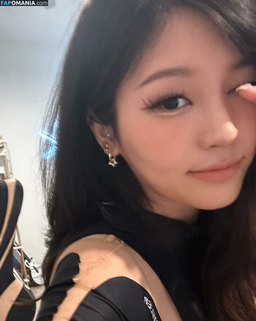 Aikuros / Hyoon / Kang Hee Yoon / floaromaa Naken OnlyFans  Läckta Foto #1