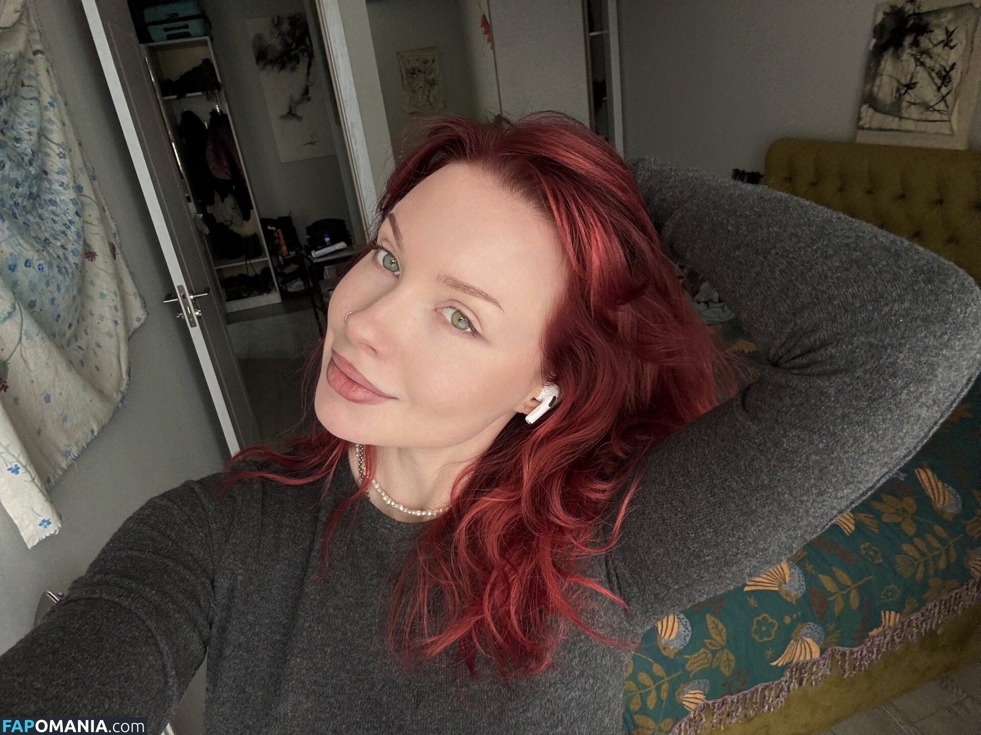 Karina Kherman / NebelaiaK / kher.man Naken OnlyFans  Läckta Foto #2