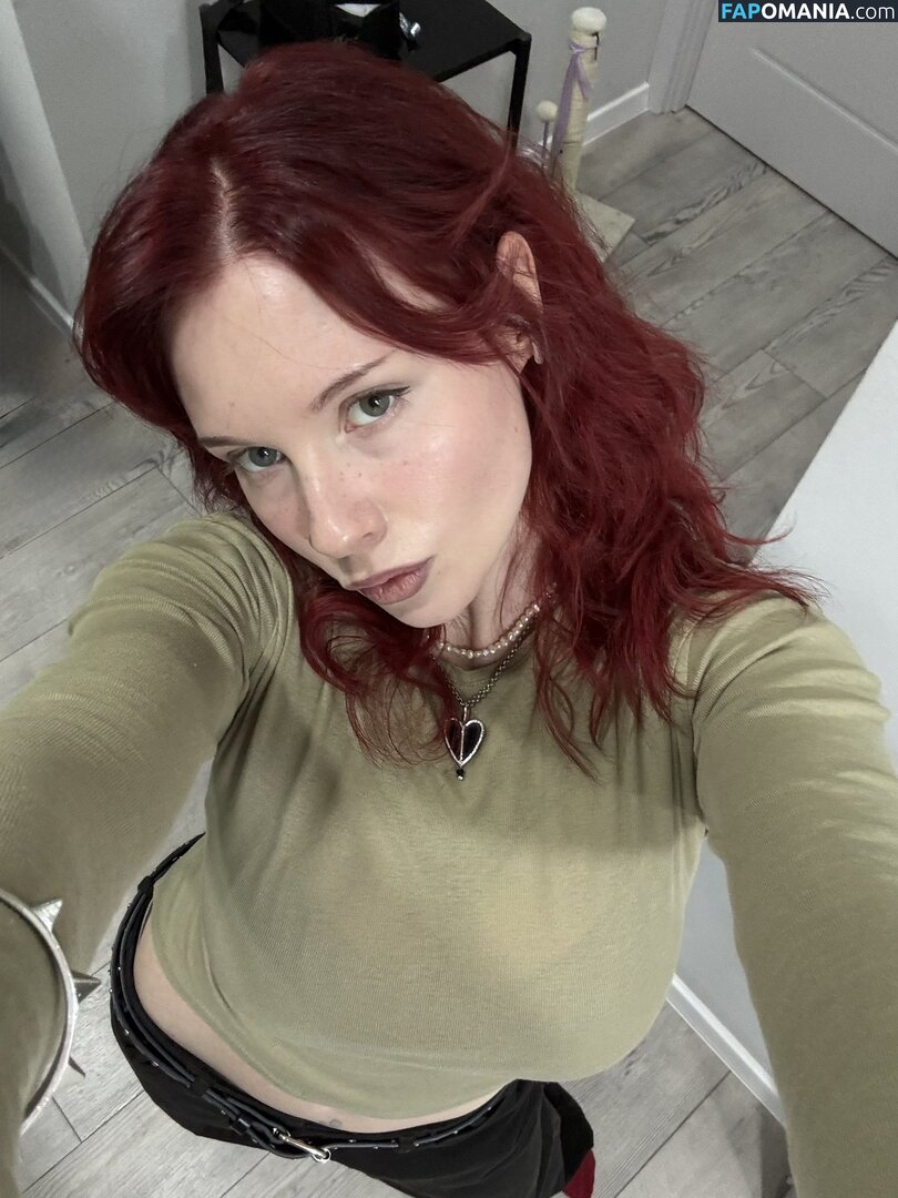 Karina Kherman / NebelaiaK / kher.man Naken OnlyFans  Läckta Foto #5