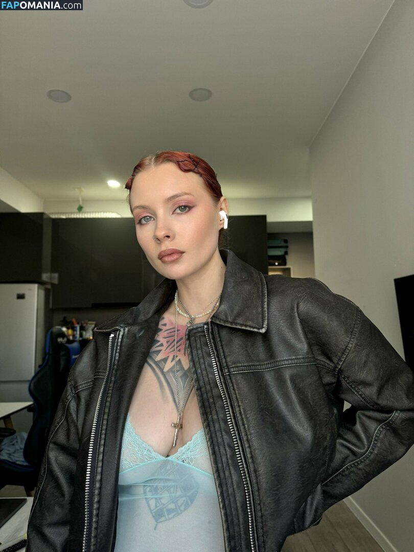 Karina Kherman / NebelaiaK / kher.man Naken OnlyFans  Läckta Foto #8