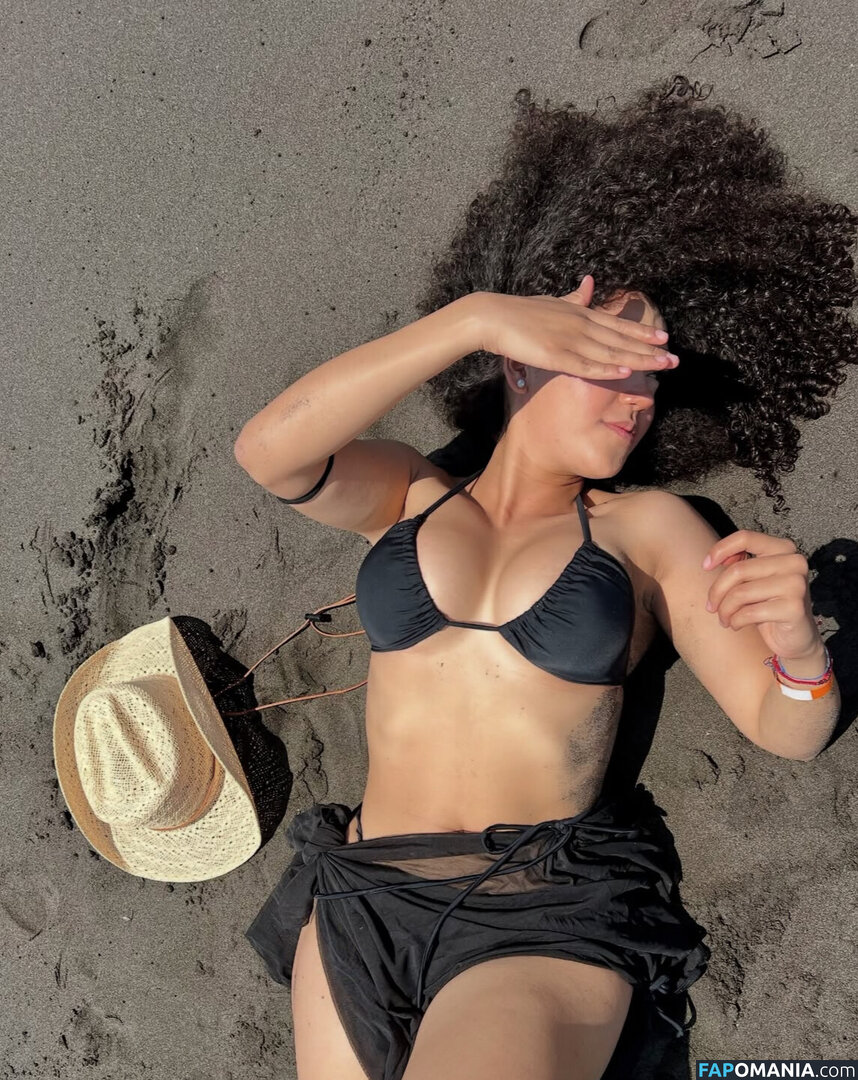 Karla Alessandra / Ksscurl Naken OnlyFans  Läckta Foto #5